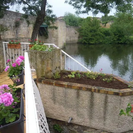 Moulin De L'abbesse ベッド・アンド・ブレックファスト 3*